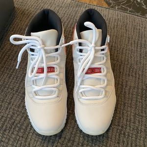AIR JORDAN 11 RETRO